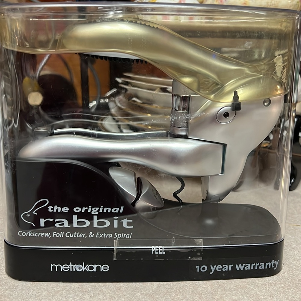 Original Rabbit corkscrew, foil cutters and extra spiral. Metrokane brand.
